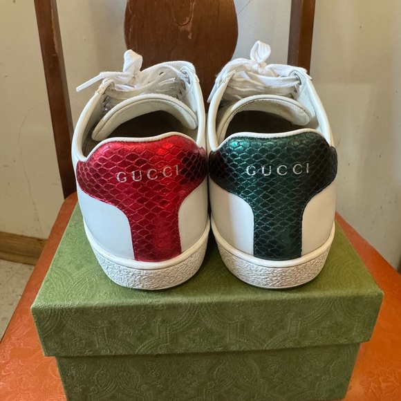 Gucci White Sneaker - Picture 6 of 7